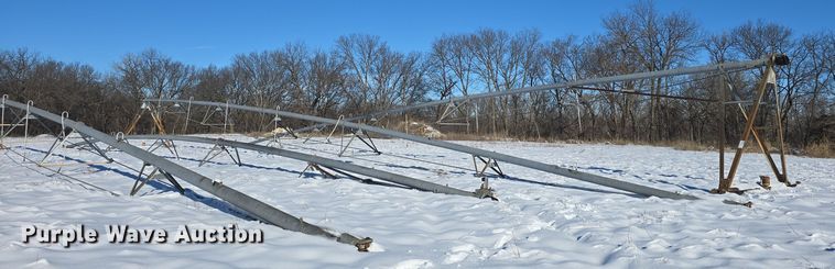 image for item DO7726 Irrigation pivots and pipes