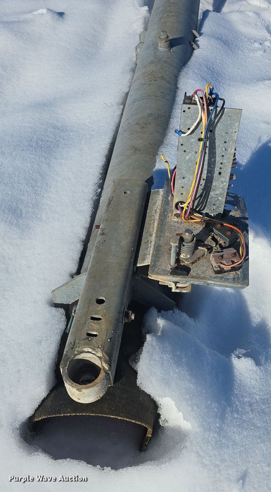 image for item DO7726 Irrigation pivots and pipes