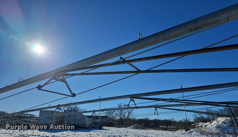 image for item DO7726 Irrigation pivots and pipes