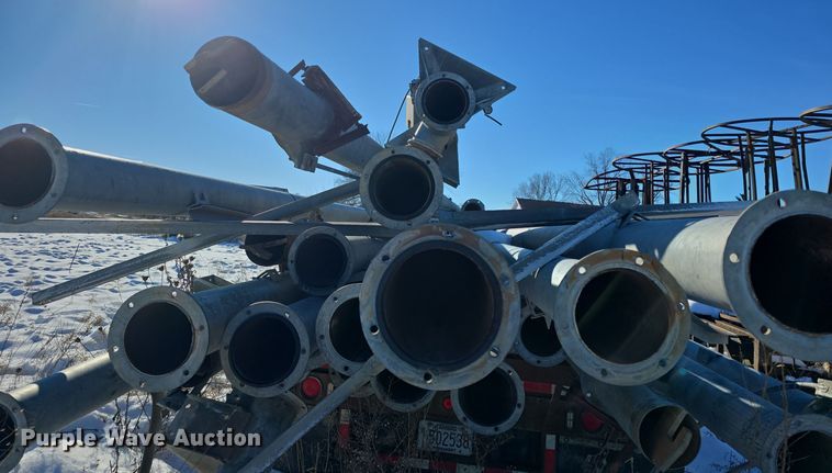 image for item DO7726 Irrigation pivots and pipes