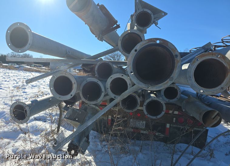 image for item DO7726 Irrigation pivots and pipes