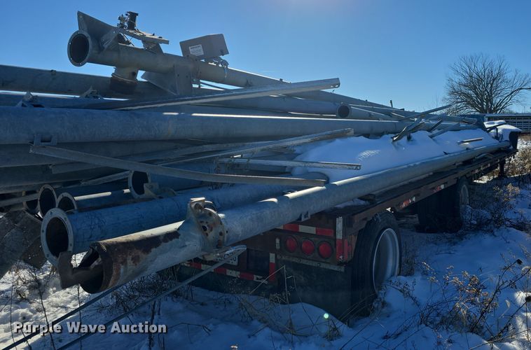 image for item DO7726 Irrigation pivots and pipes