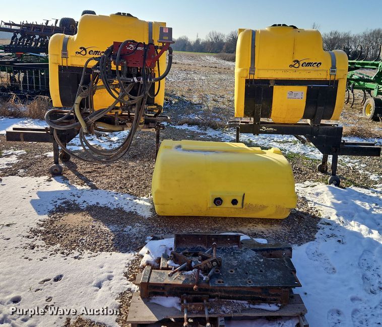 image for item DT7591 (3) Demco saddle tanks