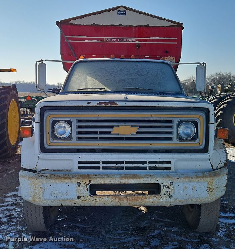 image for item DT7592 1974 Chevrolet C65 fertilizer delivery truck