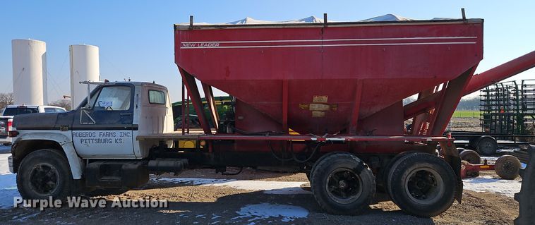 image for item DT7592 1974 Chevrolet C65 fertilizer delivery truck