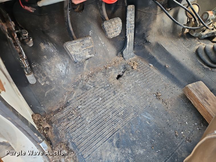 image for item DT7592 1974 Chevrolet C65 fertilizer delivery truck