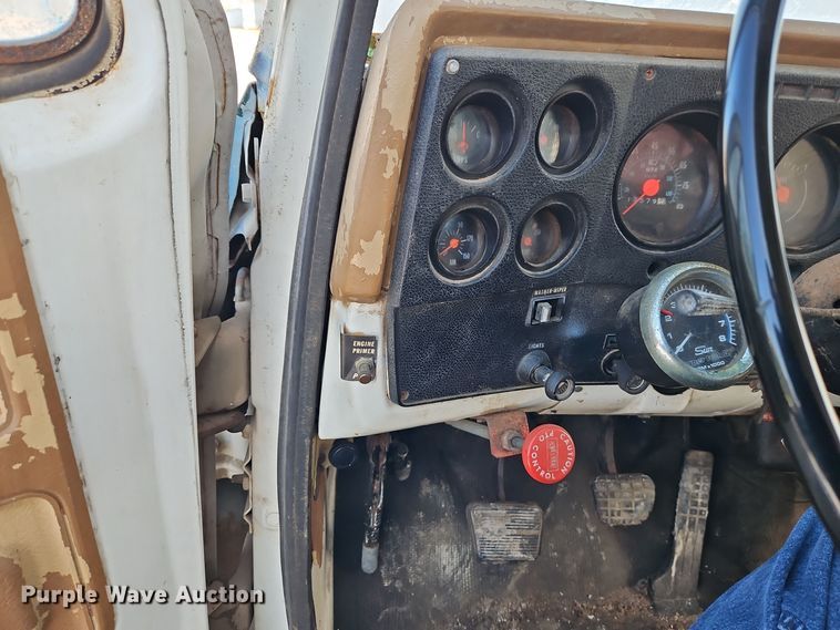 image for item DT7592 1974 Chevrolet C65 fertilizer delivery truck