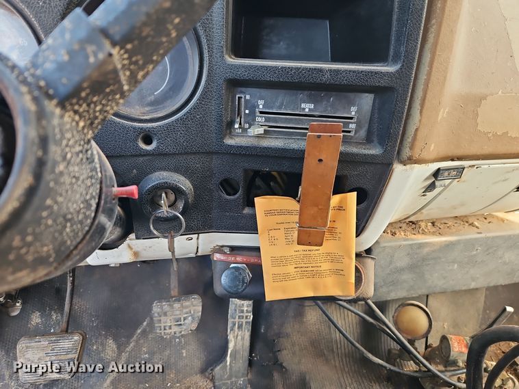 image for item DT7592 1974 Chevrolet C65 fertilizer delivery truck