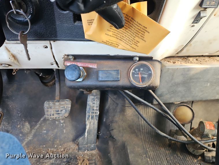 image for item DT7592 1974 Chevrolet C65 fertilizer delivery truck