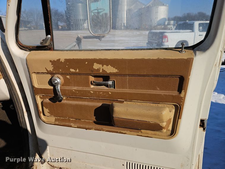 image for item DT7592 1974 Chevrolet C65 fertilizer delivery truck