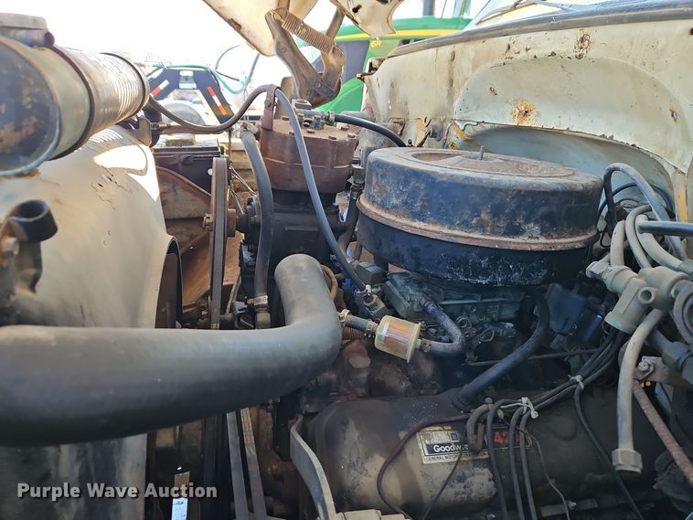 image for item DT7592 1974 Chevrolet C65 fertilizer delivery truck