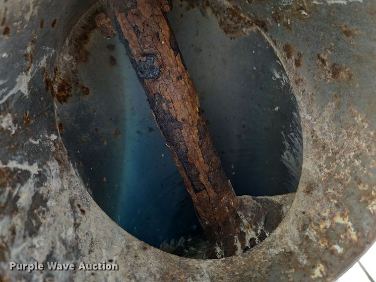 image for item DT7595 Willmar Load Runner 16 seed tender bed