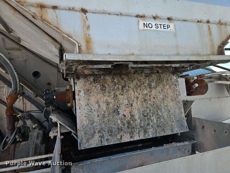 image for item DT7596 2011 Case 4020 spreader