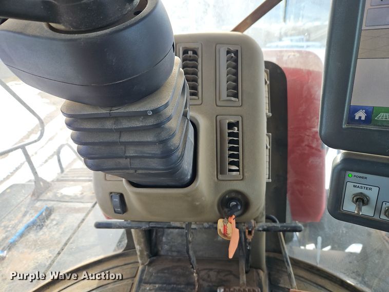 image for item DT7596 2011 Case 4020 spreader