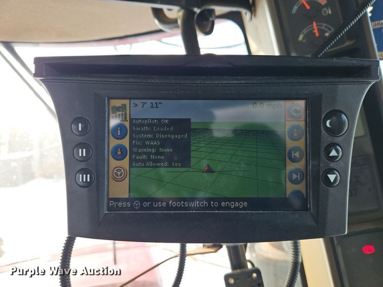 image for item DT7596 2011 Case 4020 spreader