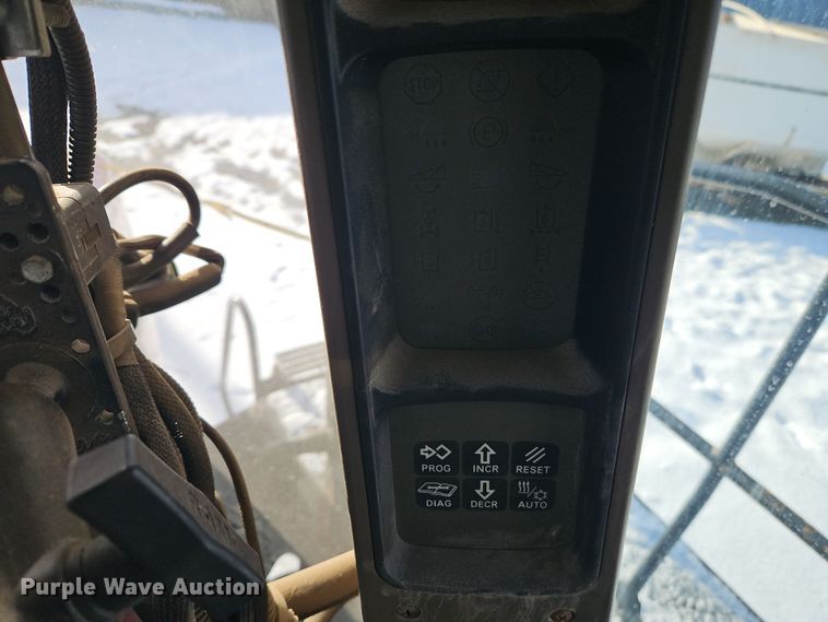 image for item DT7596 2011 Case 4020 spreader