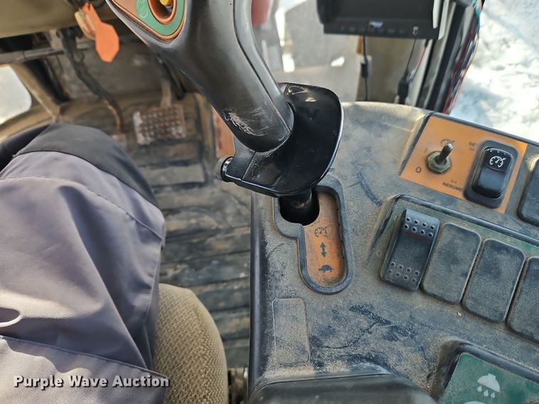 image for item DT7596 2011 Case 4020 spreader