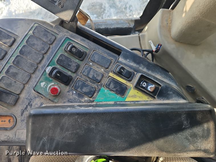 image for item DT7596 2011 Case 4020 spreader