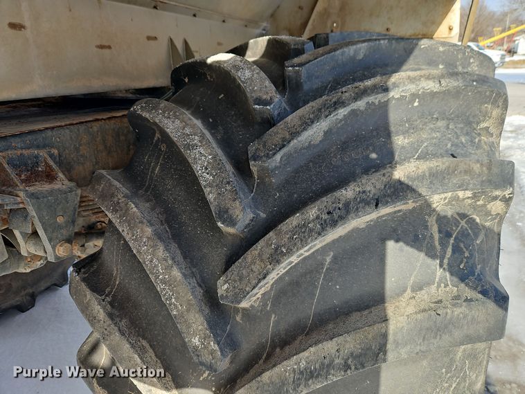 image for item DT7596 2011 Case 4020 spreader