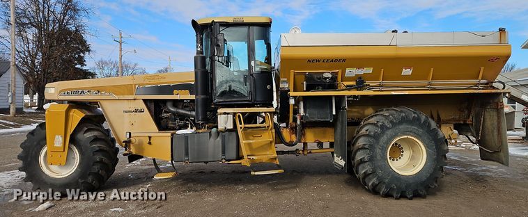 image for item DT7600 2003 Terra Gator 8103 spreader