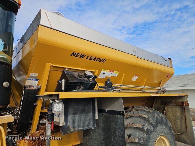 image for item DT7600 2003 Terra Gator 8103 spreader