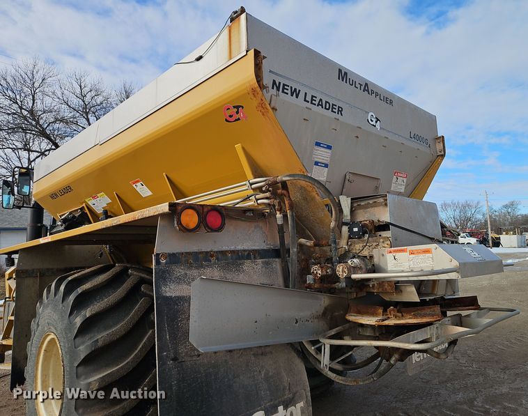 image for item DT7600 2003 Terra Gator 8103 spreader