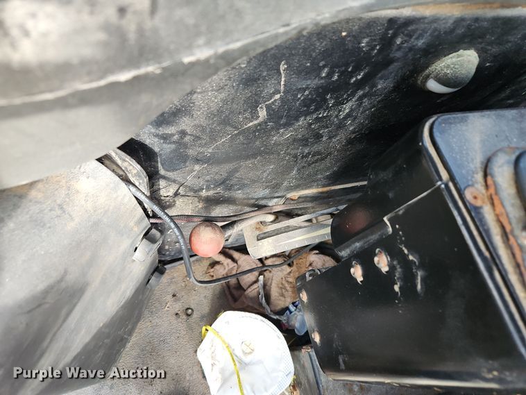 image for item DT7600 2003 Terra Gator 8103 spreader