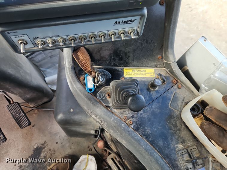 image for item DT7600 2003 Terra Gator 8103 spreader