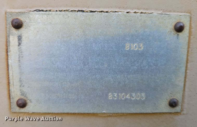 image for item DT7600 2003 Terra Gator 8103 spreader