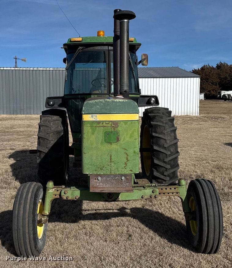 image for item DV2852 1974 John Deere 4430 tractor