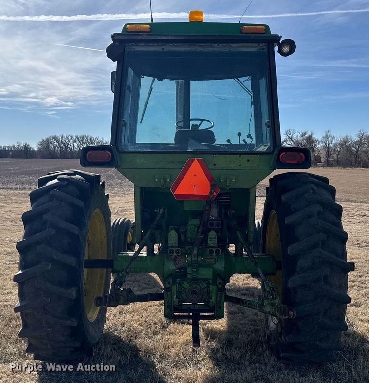 image for item DV2852 1974 John Deere 4430 tractor
