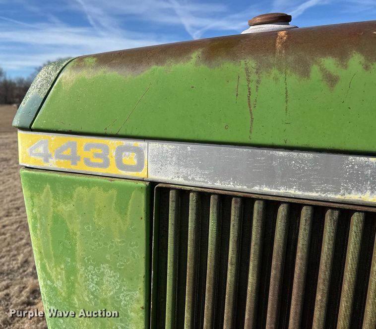 image for item DV2852 1974 John Deere 4430 tractor