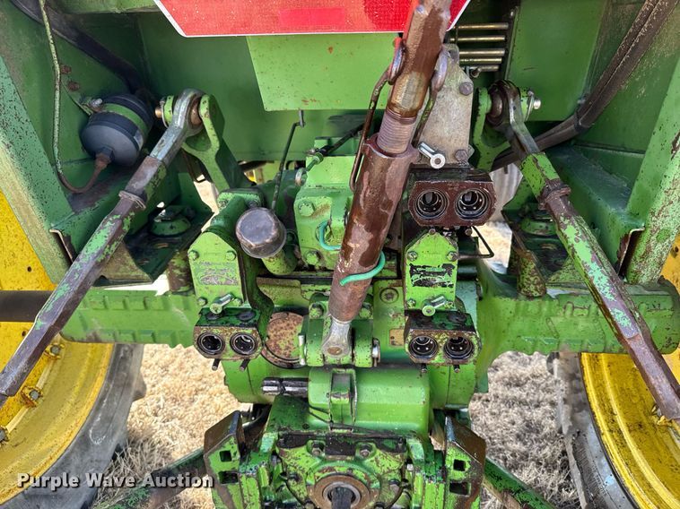 image for item DV2852 1974 John Deere 4430 tractor
