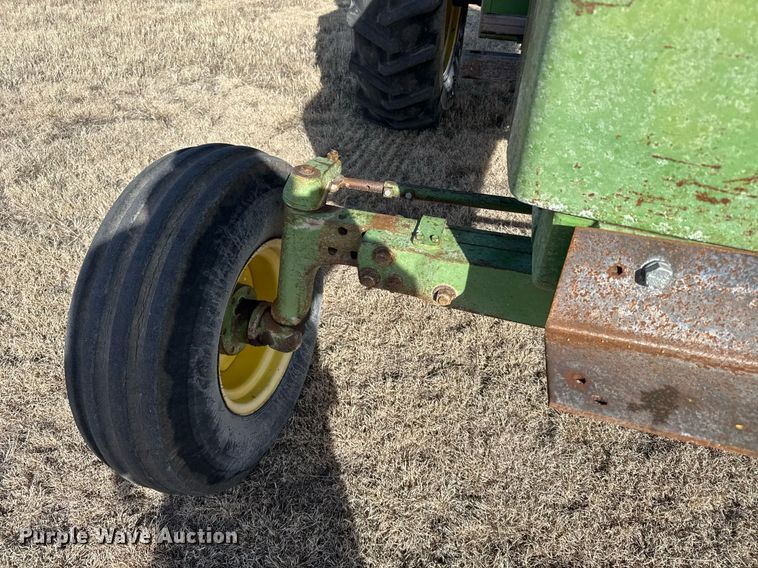 image for item DV2852 1974 John Deere 4430 tractor