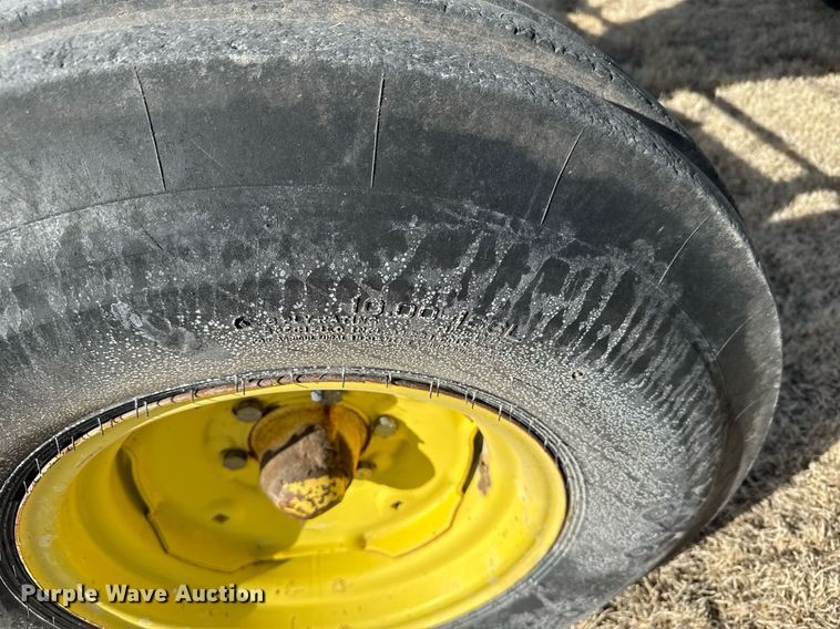 image for item DV2852 1974 John Deere 4430 tractor