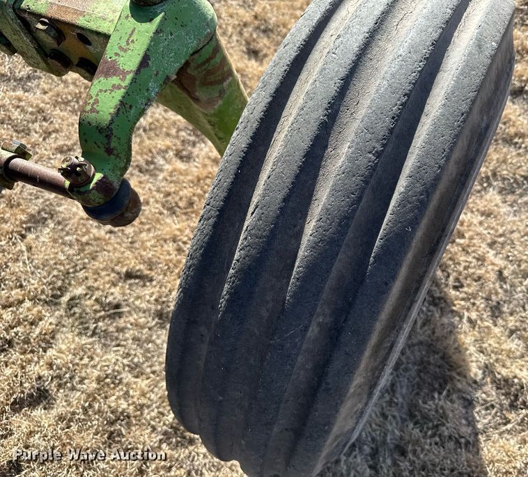 image for item DV2852 1974 John Deere 4430 tractor