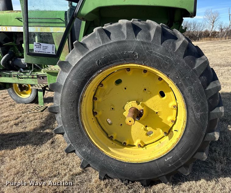 image for item DV2852 1974 John Deere 4430 tractor
