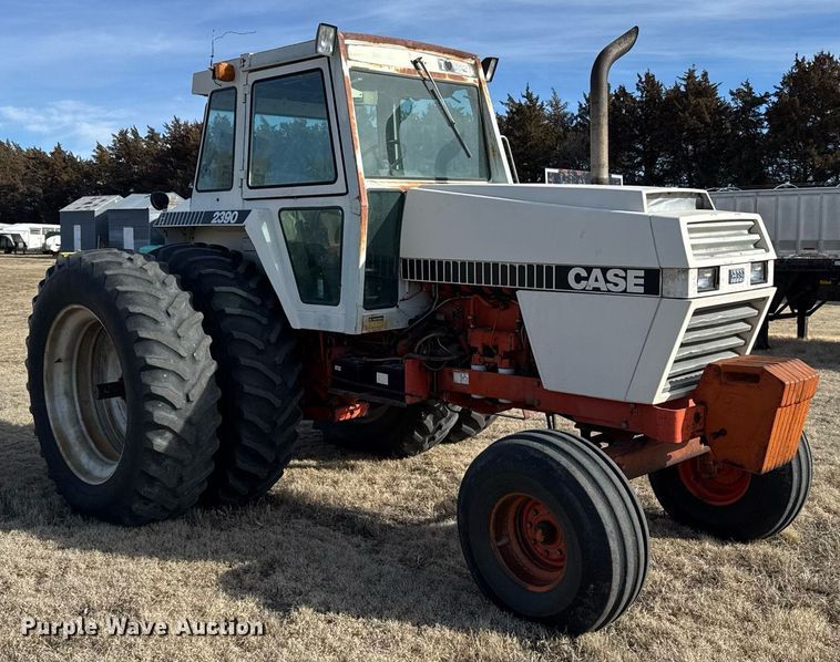 image for item DV2853 1979 Case 2390 tractor