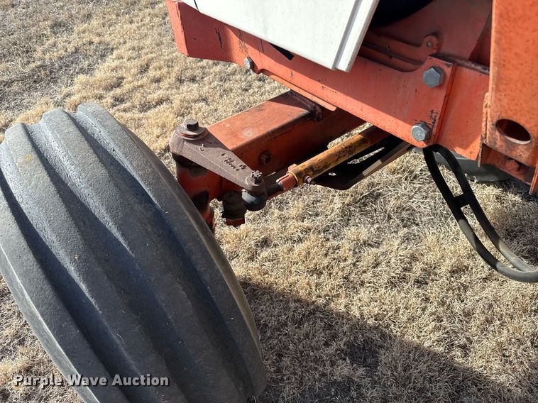 image for item DV2853 1979 Case 2390 tractor