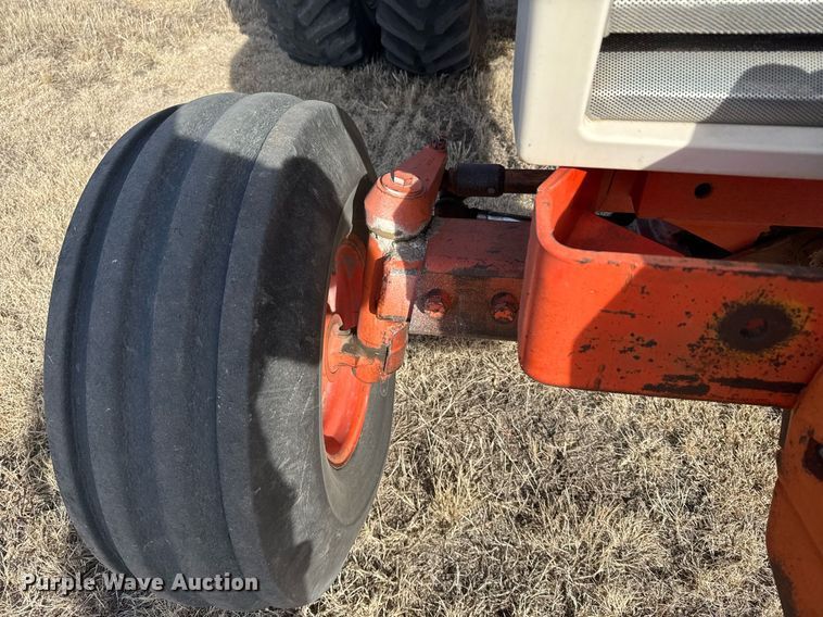 image for item DV2853 1979 Case 2390 tractor