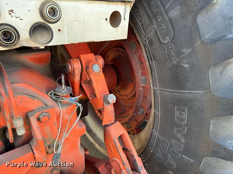 image for item DV2853 1979 Case 2390 tractor