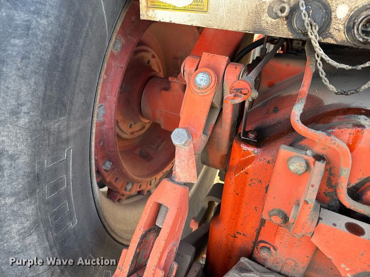 image for item DV2853 1979 Case 2390 tractor