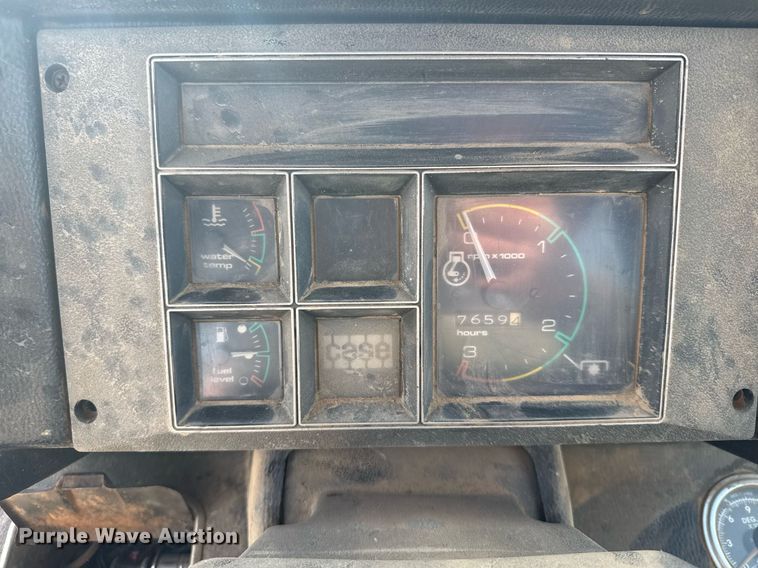 image for item DV2853 1979 Case 2390 tractor