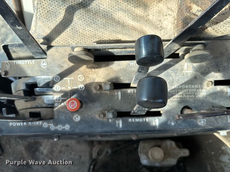 image for item DV2853 1979 Case 2390 tractor