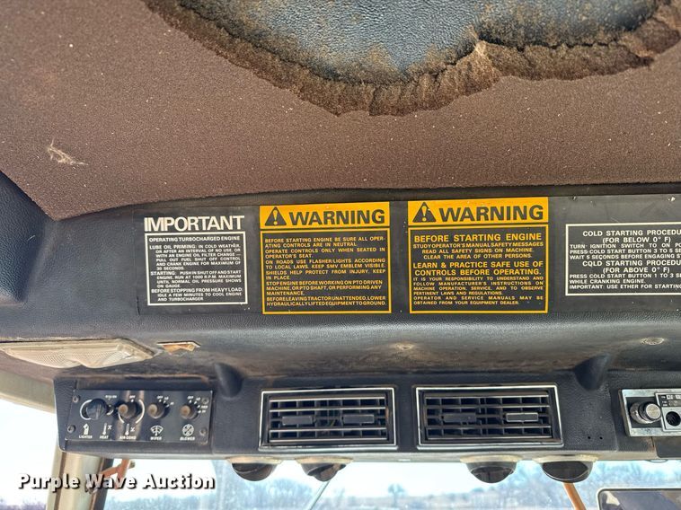 image for item DV2853 1979 Case 2390 tractor