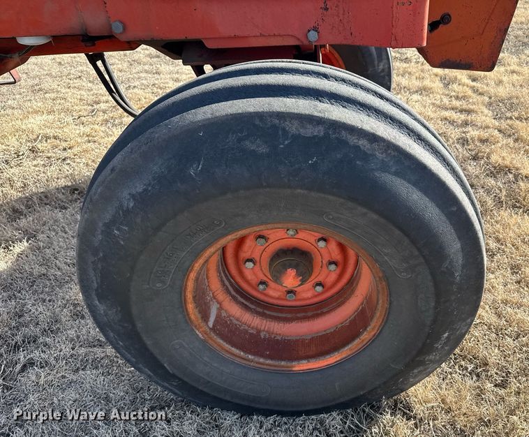 image for item DV2853 1979 Case 2390 tractor