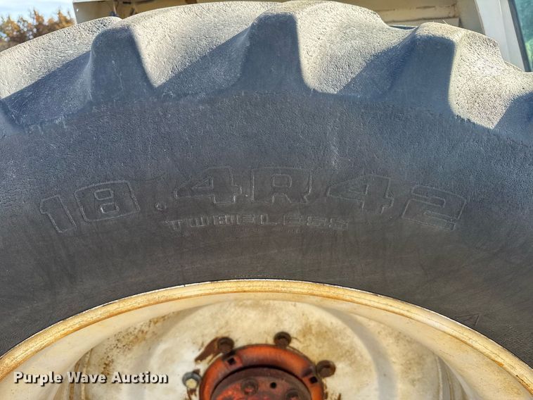 image for item DV2853 1979 Case 2390 tractor