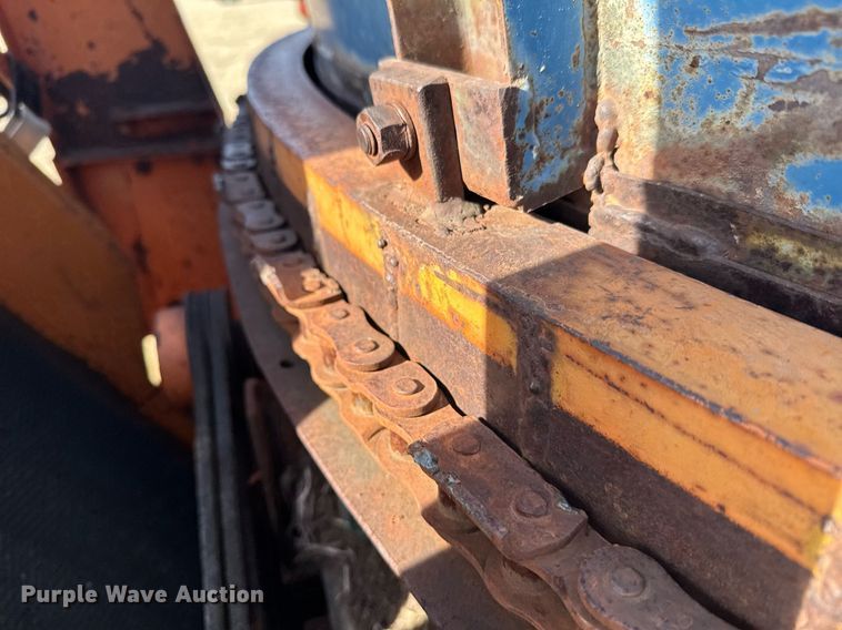 image for item DV2855 Bear Cat 4200 tub grinder