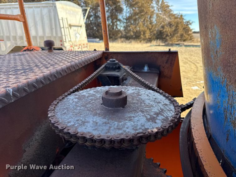 image for item DV2855 Bear Cat 4200 tub grinder