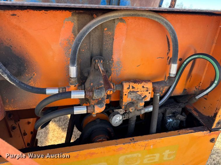 image for item DV2855 Bear Cat 4200 tub grinder